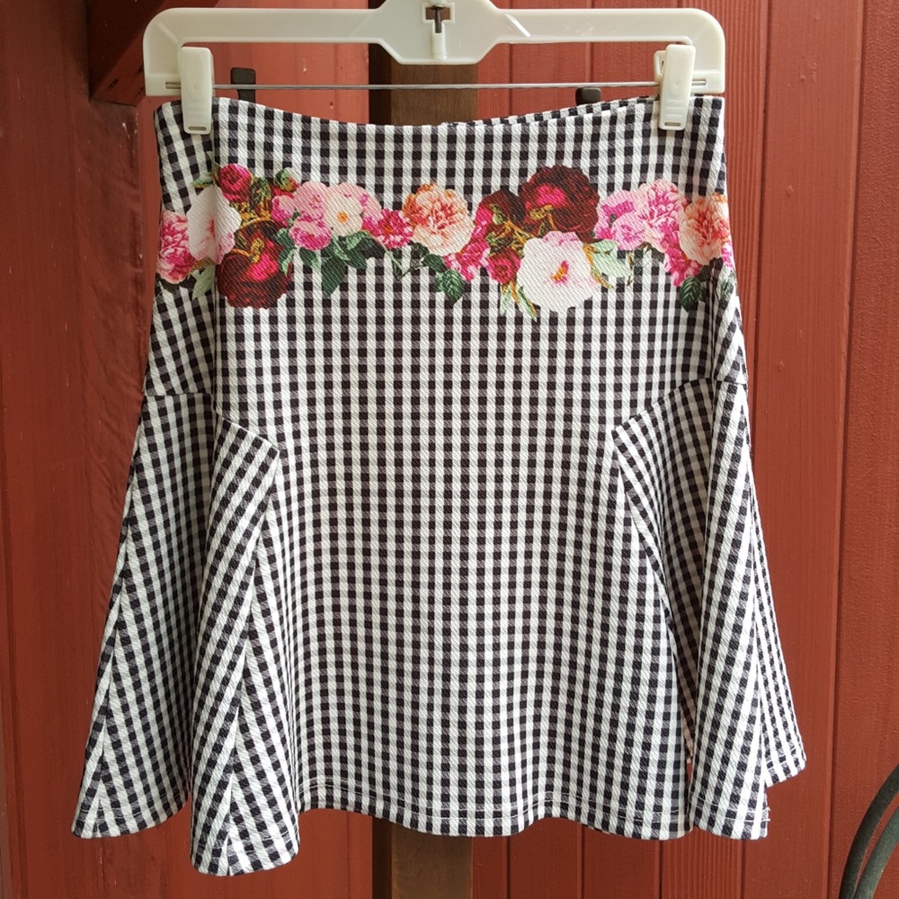 Women’s Black/White Skirt MINKPINK Size S